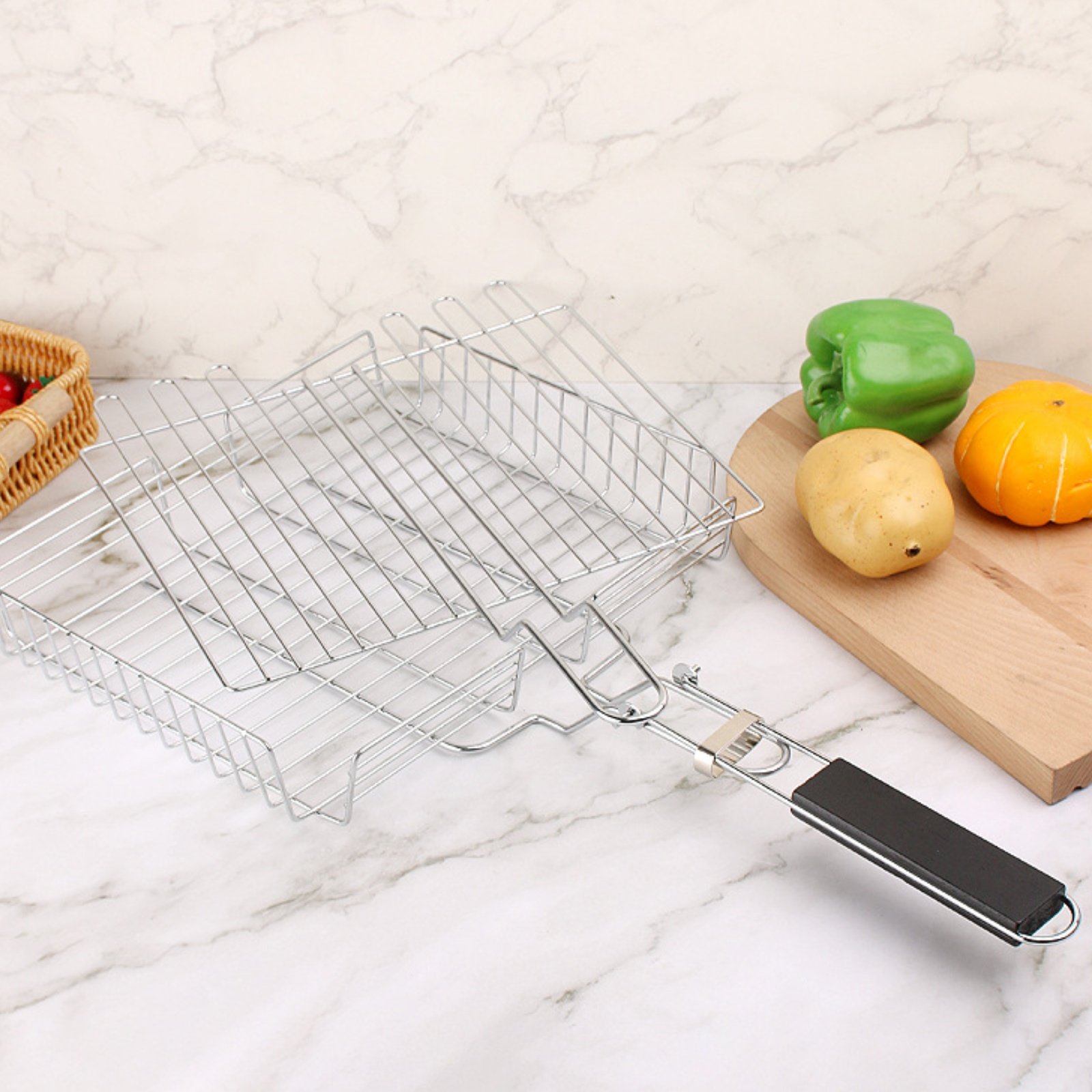 Wood Handle Grill Basket Porta - Outdoor Camping Food ulasan dan harga